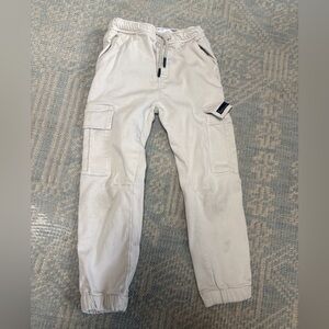 Boys Zara cargo pull on pants, nice material, size 8, worn once great condition